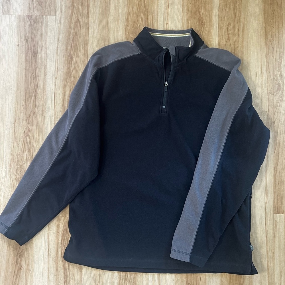 Men's REI Black 1/4 Zip Pullover with Gray Contrast Panels: Large
